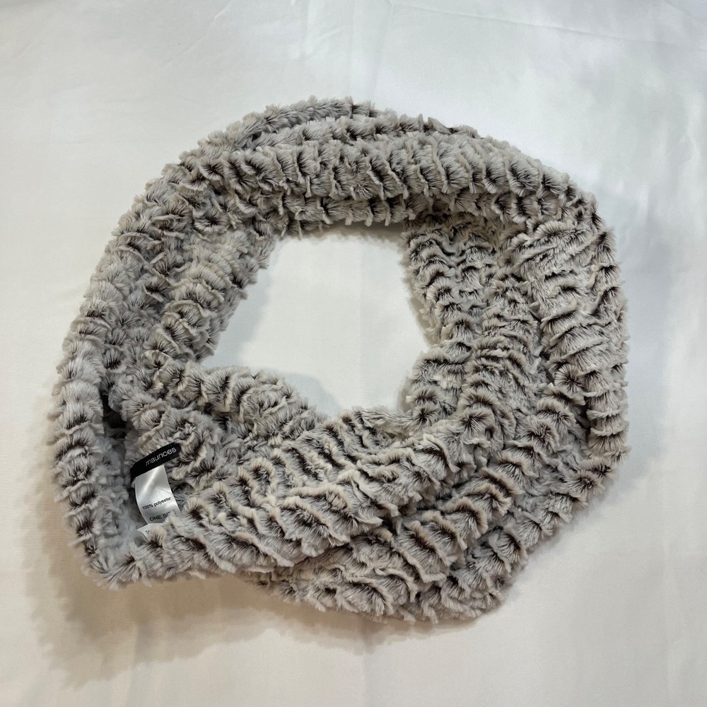 Maurices NWT Gray Faux Fur Infinity Scarf One Size Plush Soft Winter Loop